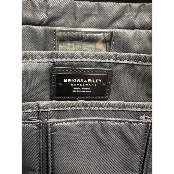 Briggs & Riley Leather Travel Briefcase – Expandable Laptop Bag - Picture 4 of 10